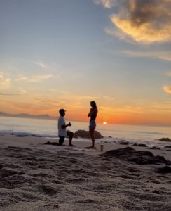 Couple hugging | ONEPAGEWEBSITE.PRO